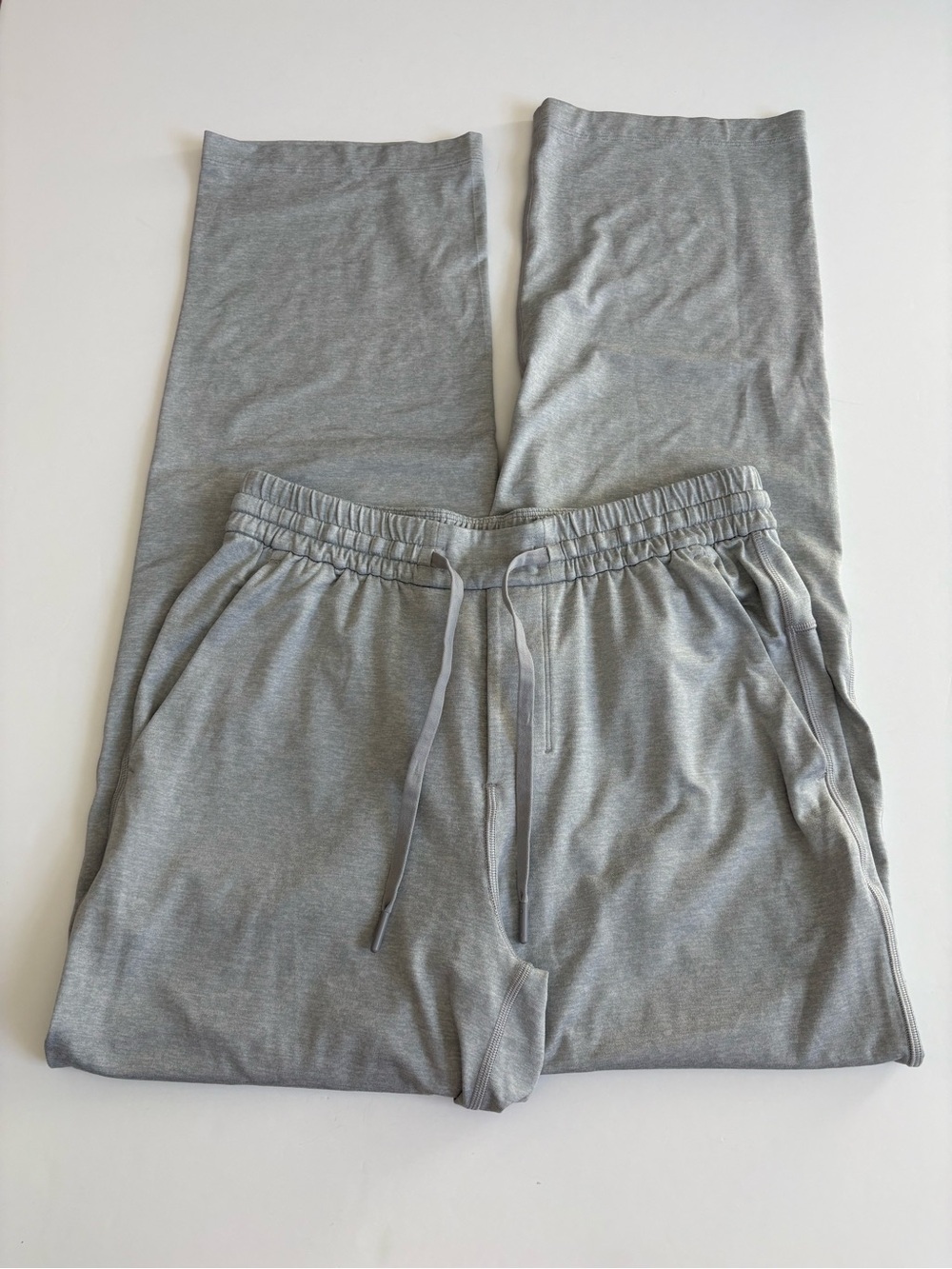 Lululemon Soft Jersey Classic Fit Sweatpants Size Small Light Gray